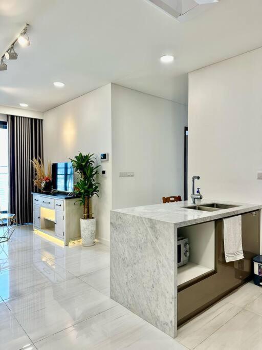 2 Bedroom Luxury Condo In City Central Ho Chi Minh City Exterior photo